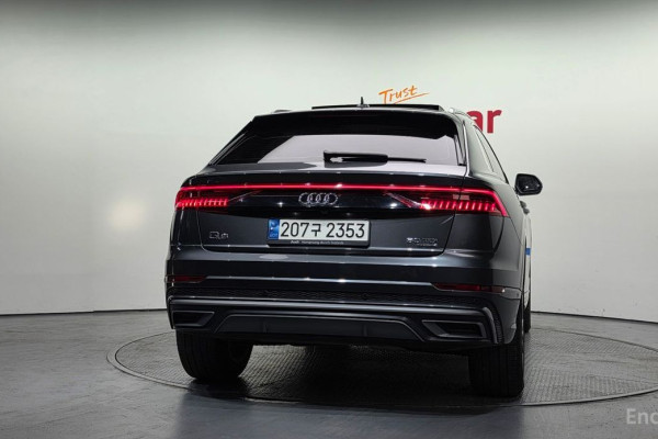 2021 Audi Q8 с пробегом 86 651 км