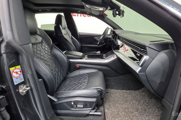 2021 Audi Q8 с пробегом 86 651 км