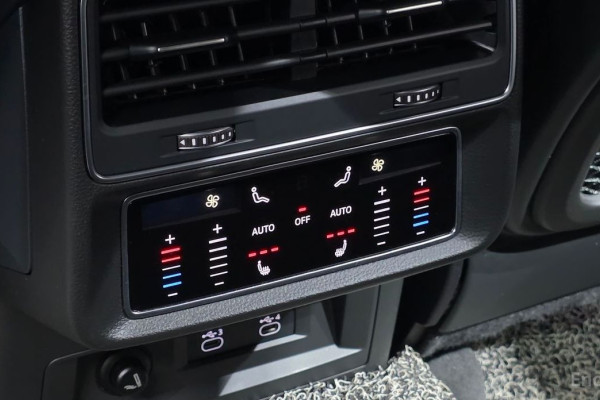 2021 Audi Q8 с пробегом 86 651 км