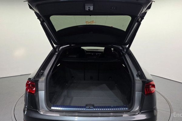 2021 Audi Q8 с пробегом 86 651 км