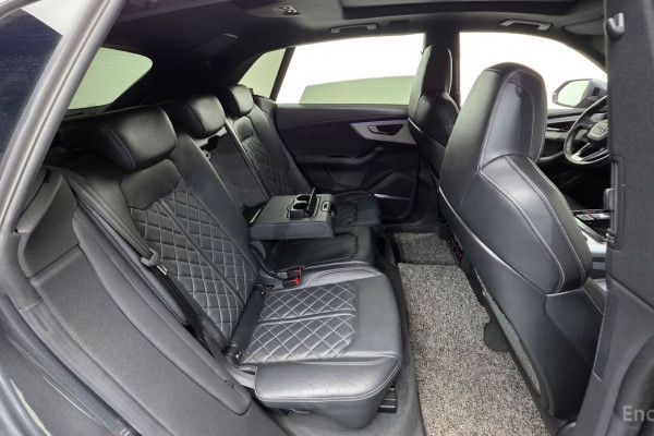 2021 Audi Q8 с пробегом 86 651 км