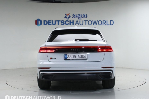 2022 Audi Q8 с пробегом 42 521 км