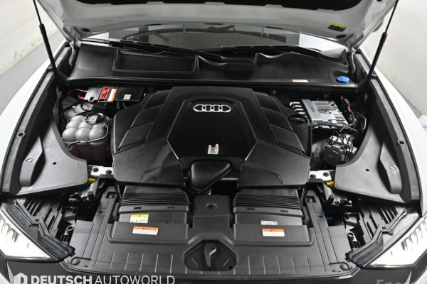 2022 Audi Q8 с пробегом 42 521 км