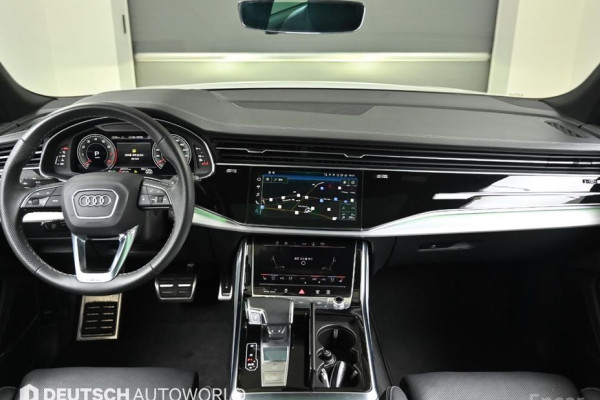 2022 Audi Q8 с пробегом 42 521 км