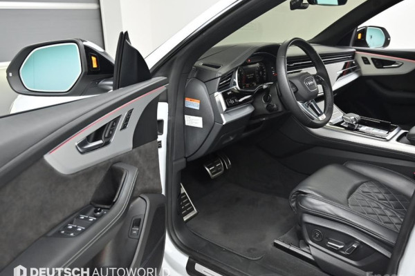 2022 Audi Q8 с пробегом 42 521 км