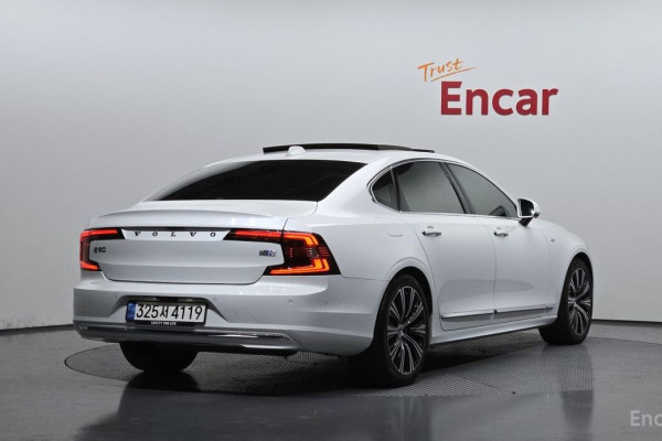 2023 Volvo S90 с пробегом 87 591 км