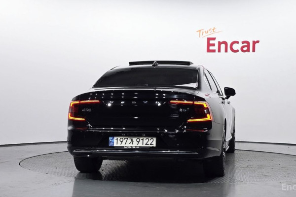 2022 Volvo S90 с пробегом 94 674 км