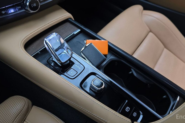 2022 Volvo S90 с пробегом 94 674 км