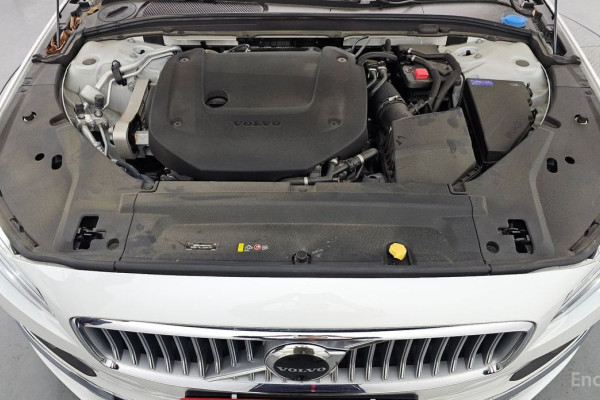 2022 Volvo S90 с пробегом 31 808 км