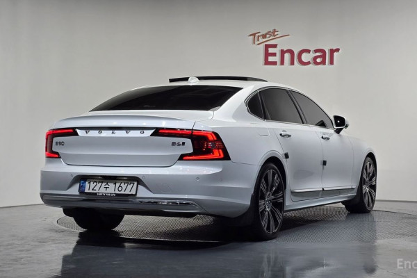 2022 Volvo S90 с пробегом 62 960 км