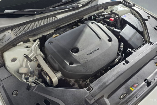 2022 Volvo S90 с пробегом 62 960 км