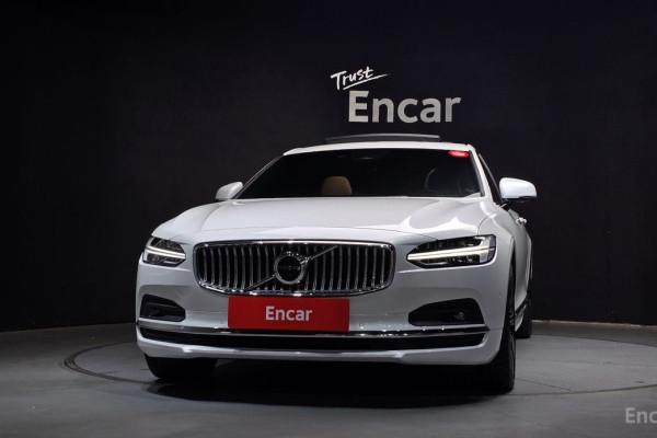 2022 Volvo S90 с пробегом 28 467 км
