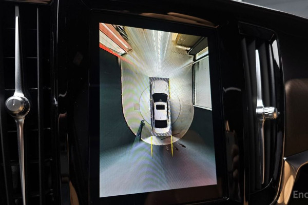 2022 Volvo S90 с пробегом 28 467 км