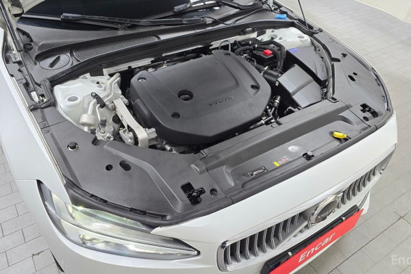 2022 Volvo S90 с пробегом 57 298 км