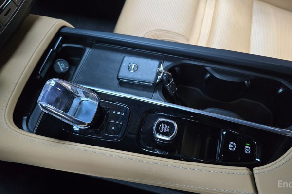 2022 Volvo S90 с пробегом 57 298 км