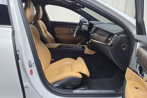 2022 Volvo S90 с пробегом 57 298 км