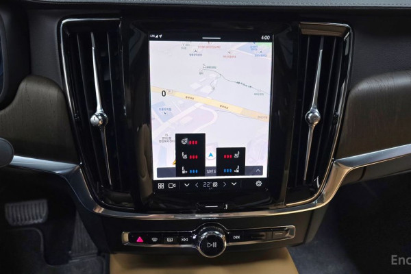 2022 Volvo S90 с пробегом 57 298 км