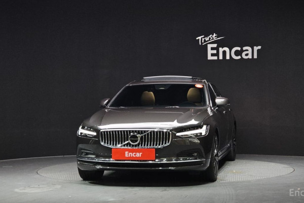 2023 Volvo S90 с пробегом 32 370 км