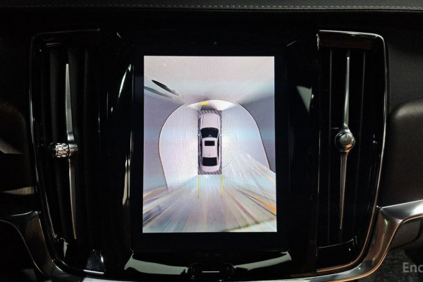 2023 Volvo S90 с пробегом 32 370 км