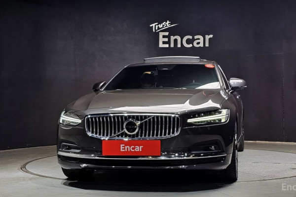 2023 Volvo S90 с пробегом 86 040 км