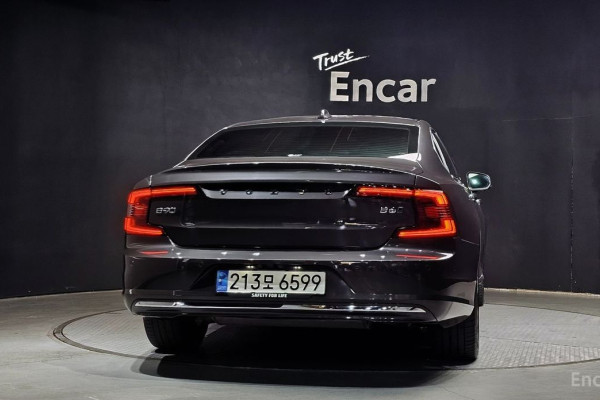 2023 Volvo S90 с пробегом 86 040 км