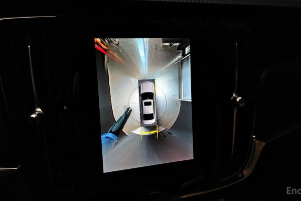 2023 Volvo S90 с пробегом 86 040 км