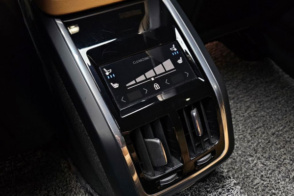 2023 Volvo S90 с пробегом 86 040 км