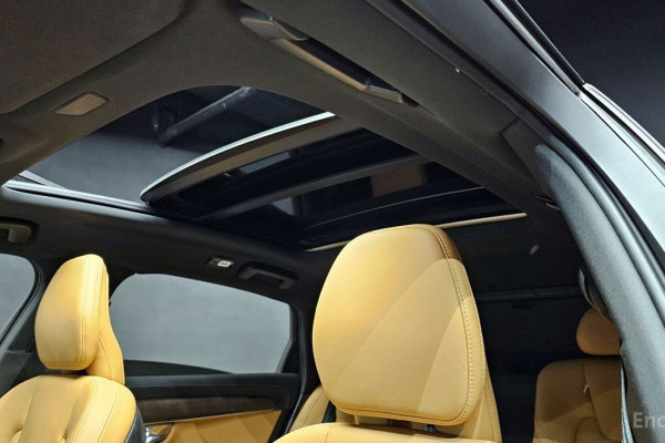 2023 Volvo S90 с пробегом 86 040 км