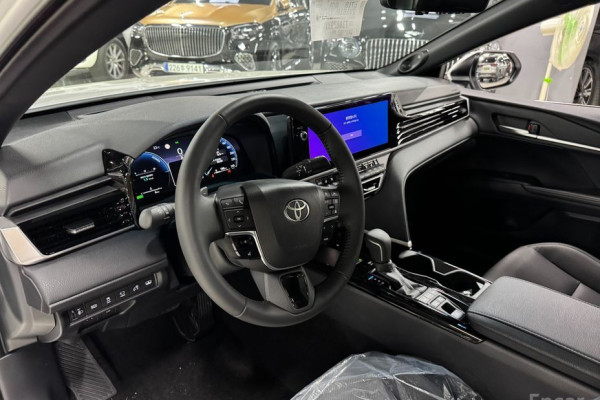 2026 Toyota Camry с пробегом 5 км