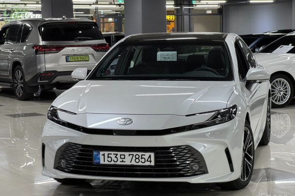 2026 Toyota Camry с пробегом 5 км