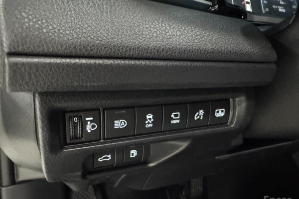 2026 Toyota Camry с пробегом 5 км