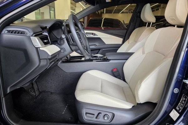 2024 Toyota Camry с пробегом 4 335 км