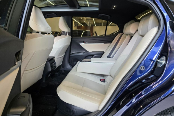 2024 Toyota Camry с пробегом 4 335 км