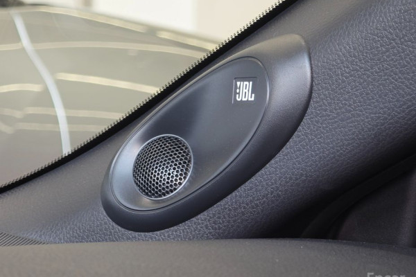 2024 Toyota Camry с пробегом 4 335 км