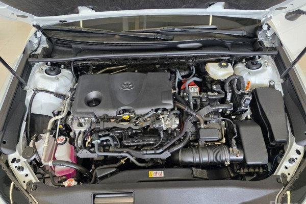 2025 Toyota Camry с пробегом 8 563 км