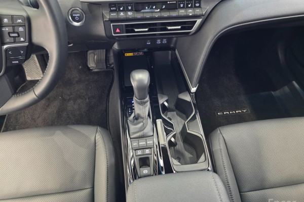 2025 Toyota Camry с пробегом 8 563 км