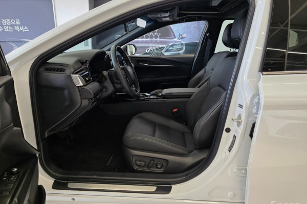 2025 Toyota Camry с пробегом 8 563 км