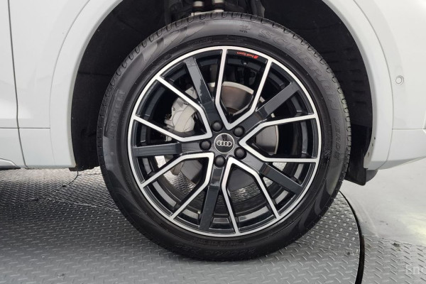 2024 Audi Q5 с пробегом 13 739 км