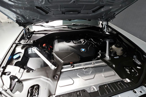 2025 BMW X4 с пробегом 20 811 км