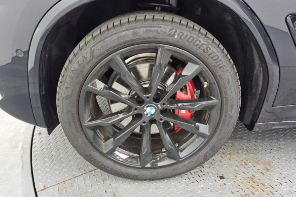 2025 BMW X4 с пробегом 7 016 км