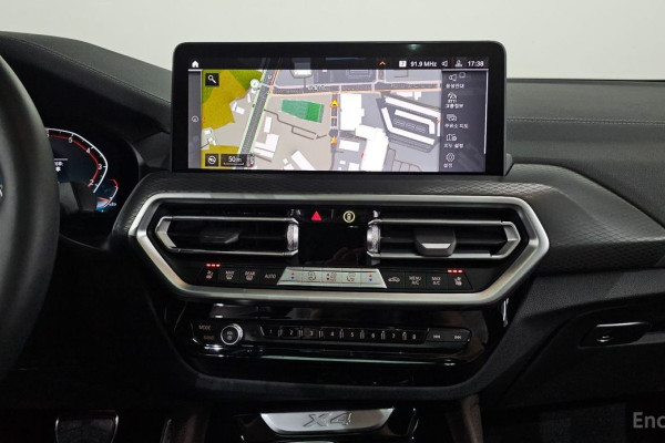 2025 BMW X4 с пробегом 7 016 км