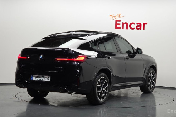 2023 BMW X4 с пробегом 22 992 км