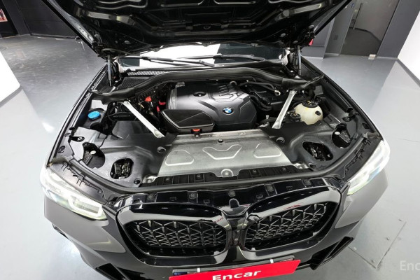 2023 BMW X4 с пробегом 22 992 км