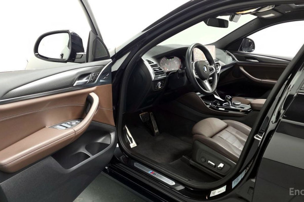 2023 BMW X4 с пробегом 22 992 км