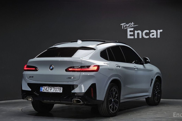 2024 BMW X4 с пробегом 23 321 км