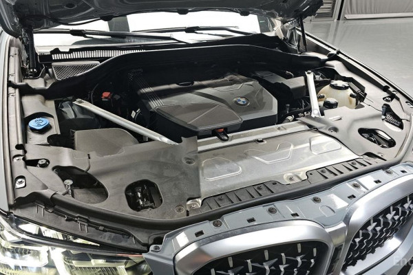 2024 BMW X4 с пробегом 23 321 км