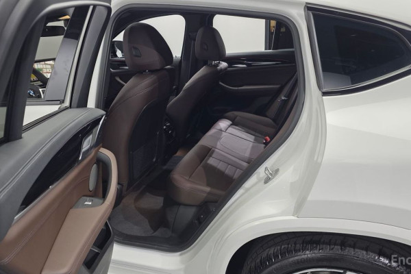 2025 BMW X4 с пробегом 241 км