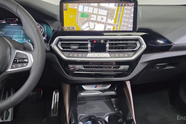 2025 BMW X4 с пробегом 241 км