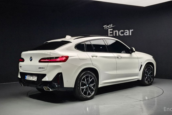 2023 BMW X4 с пробегом 33 624 км