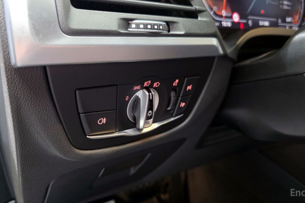 2025 BMW X4 с пробегом 12 981 км